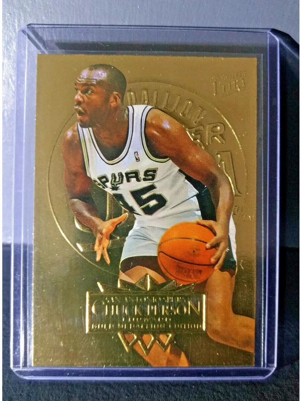 1995-96 Chuck Person Fleer Ultra Gold Medallion #164 Basketball Card